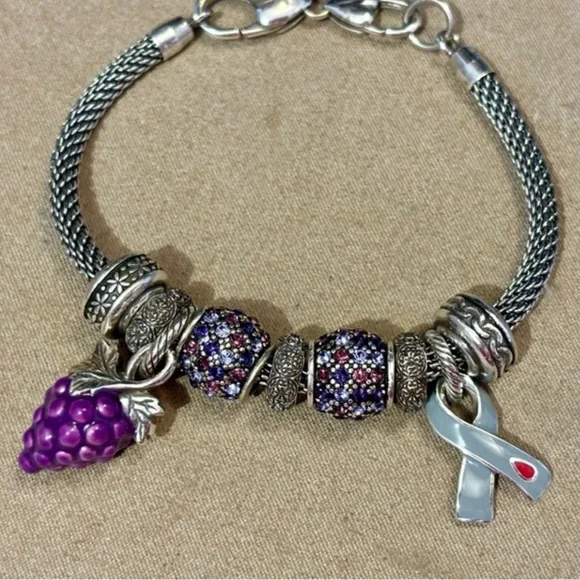 🆕 Brighton Grapeful Bunch charm Purple enamel grapes Silver leaves NWOT - Picture 5 of 7